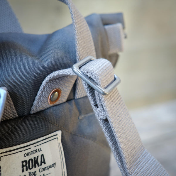 Snape Maltings Sustainable Collection Small Finchley Bag in Carbon