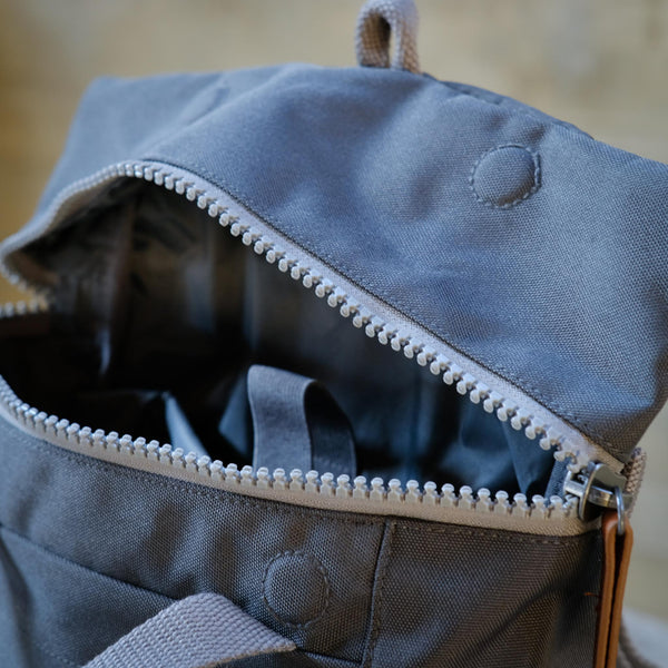 Snape Maltings Sustainable Collection Small Finchley Bag in Carbon