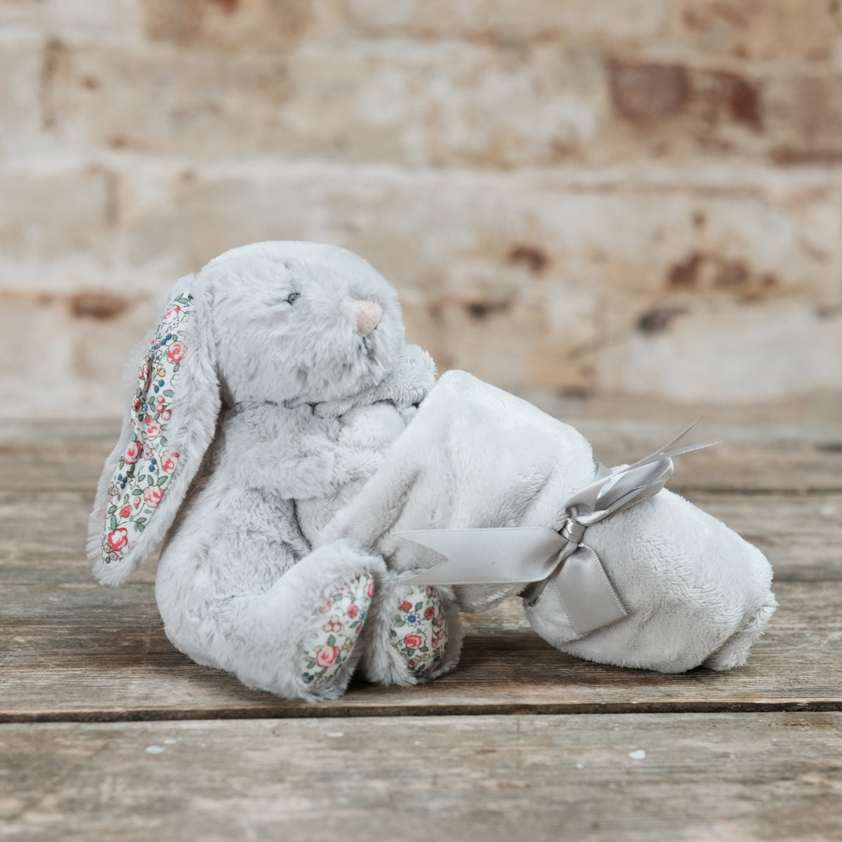 Jellycat bashful outlet grey bunny soother